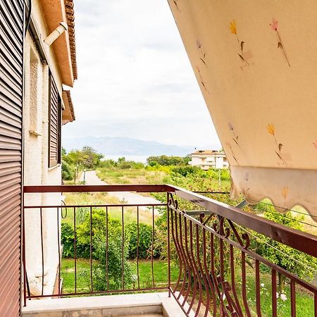Ritsinia Apartments Aigio Eksteriør billede