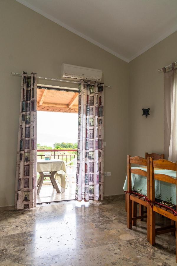 Ritsinia Apartments Aigio Eksteriør billede